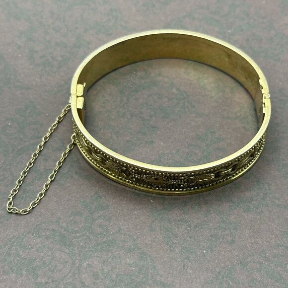 VTG Whiting & Davis 1950s Gold-Tone Hinged Cuff Bracelet - Picture 7 of 15